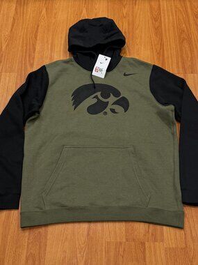 Nike Iowa Hawkeyes Colorblock Club Fleece Hoodie SZ L MOL/BLK M31184 Brand New